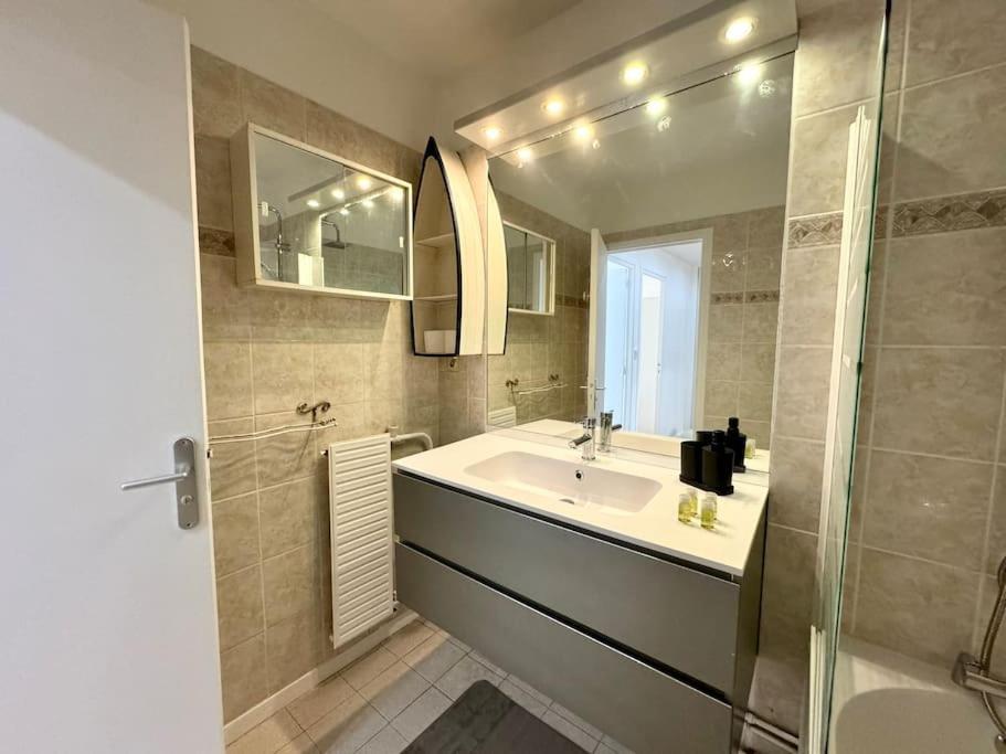 Grand Appartement 3 Chambres Balcon - Partdieu ليون المظهر الخارجي الصورة
