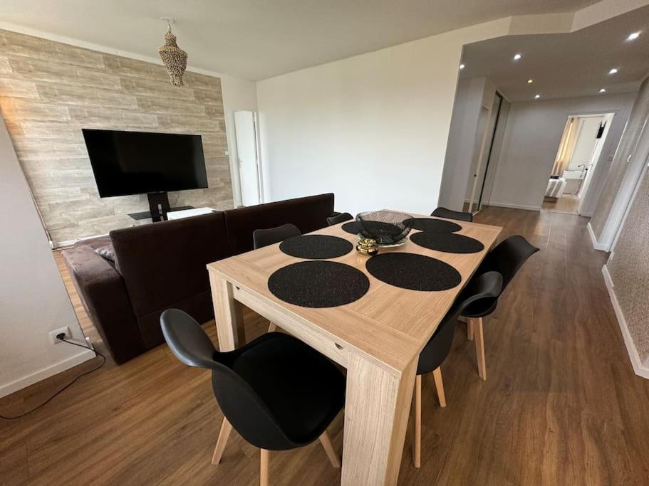 Grand Appartement 3 Chambres Balcon - Partdieu ليون المظهر الخارجي الصورة