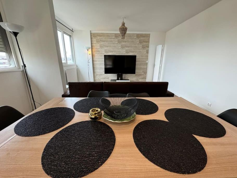 Grand Appartement 3 Chambres Balcon - Partdieu ليون المظهر الخارجي الصورة